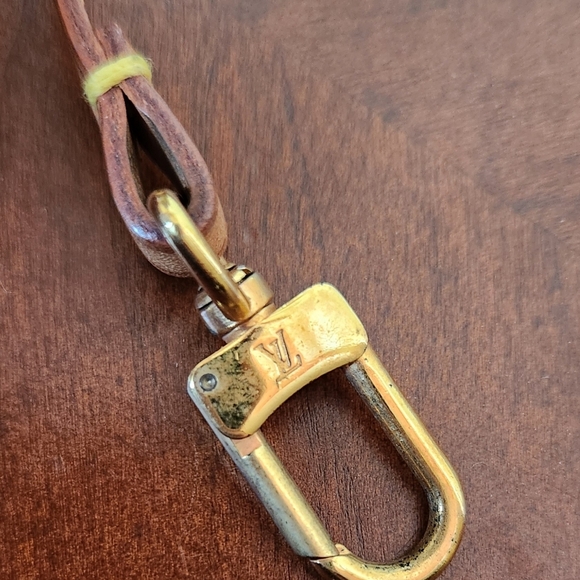 Authentic Louis Vuitton Vachetta Leather Pochette Strap Gold Tone Clasp - Picture 5 of 5